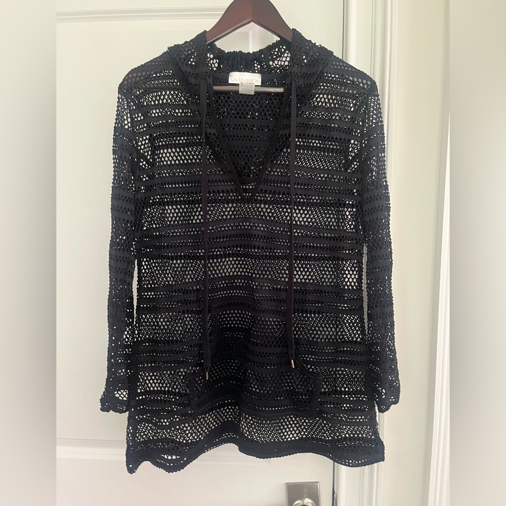 La Blanca crochet hooded swim cover up size S black kangaroo pocket